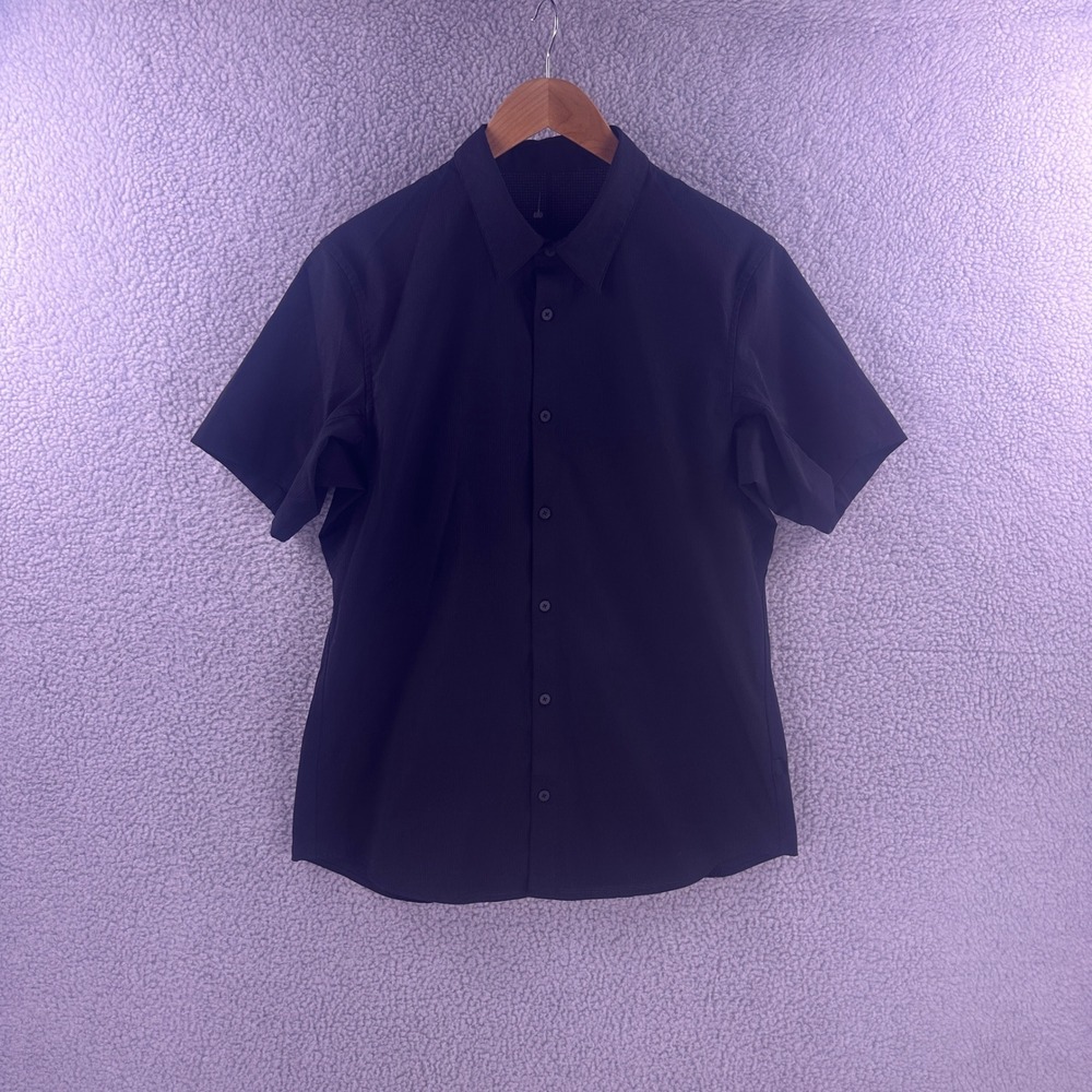 Lululemon Mens Medium Black Short Sleeve Button Down Tech Shirt Airing Easy